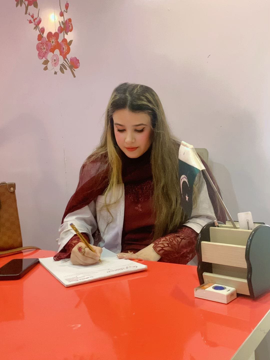 Dr Zarafshan Naseem — Specialist Faculty